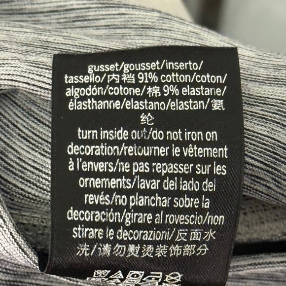 PINK Victoria’s Secret Ultimate Leggings Heather Gray Floral Embroidered - Picture 8 of 8